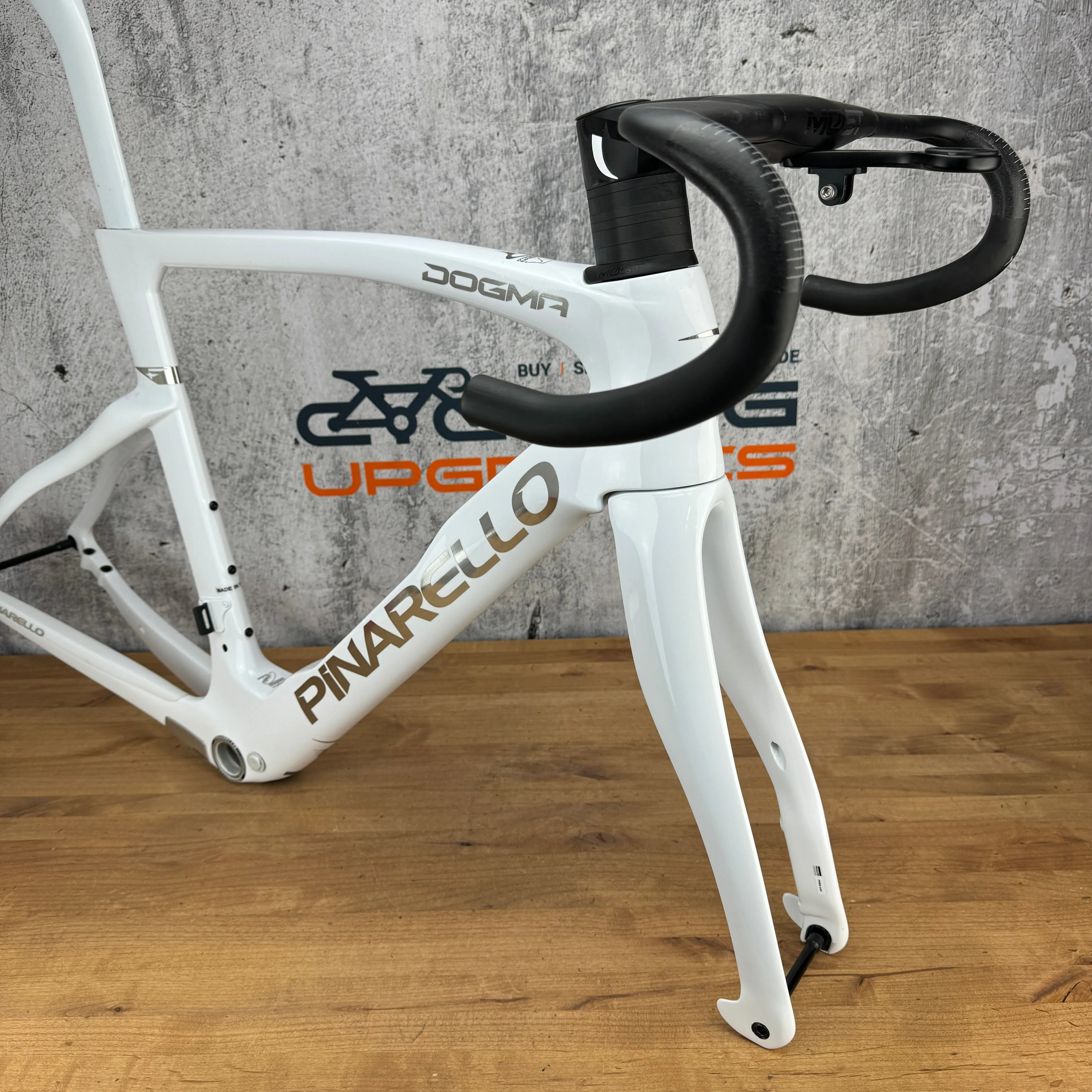 Low Mile! 2022 Pinarello Dogma F 54cm Carbon Disc Frameset 700c Crystal White