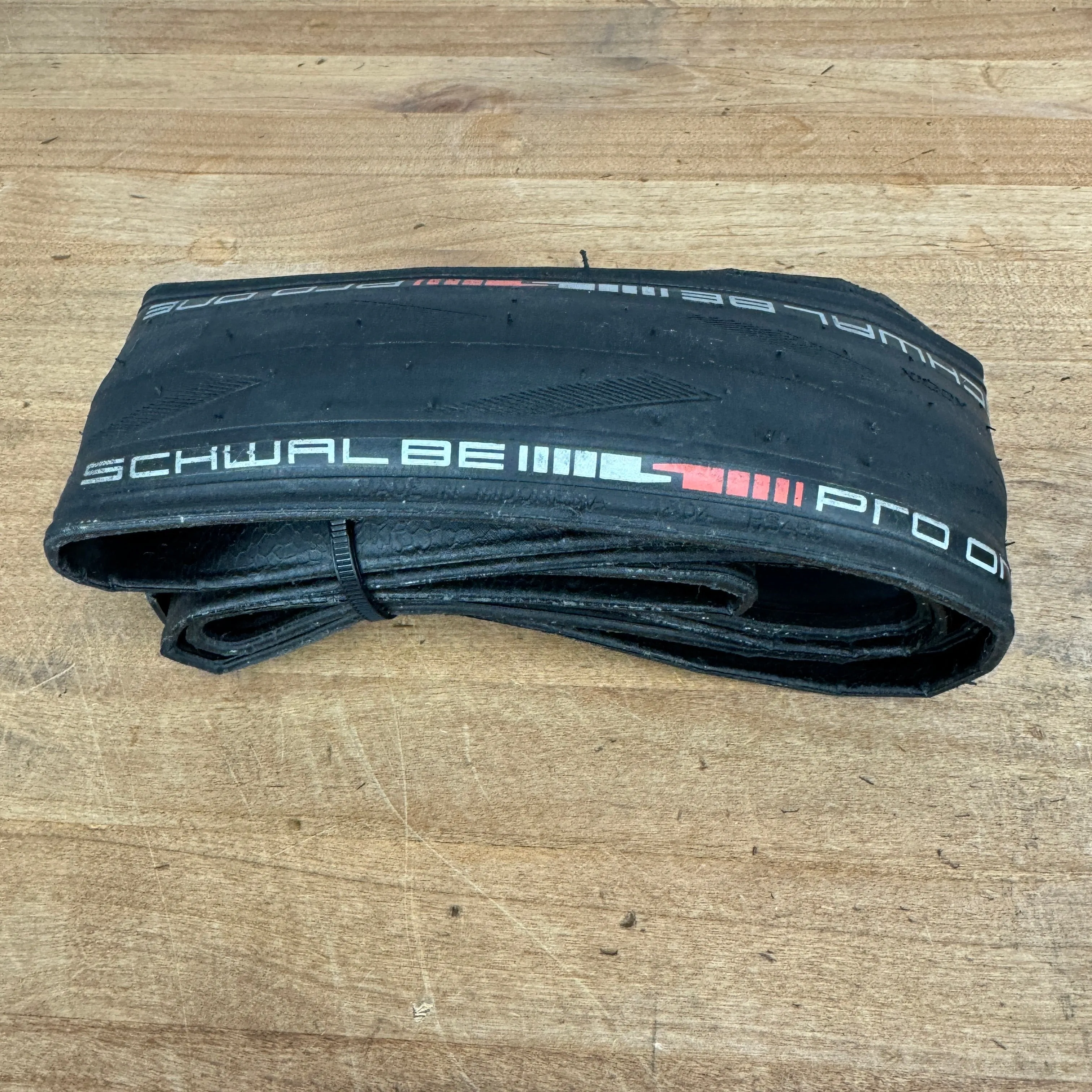 Low Mile! Pair Schwalbe Pro One 700c x 25mm Tubeless Road Bike Tires