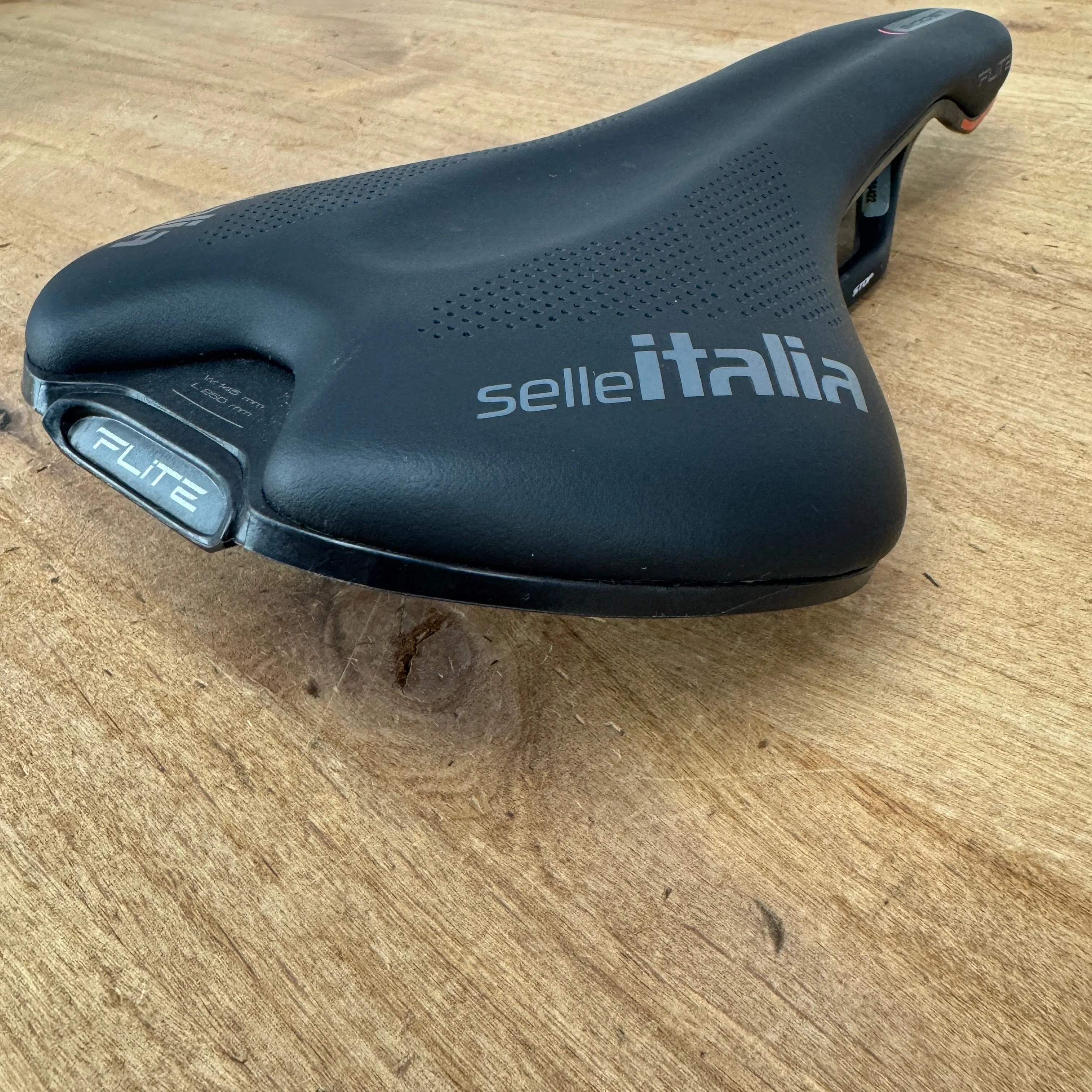 Low Mile! Selle Italia Flite Boost Kit Carbonio 7x9mm Carbon Rails 145mm Saddle