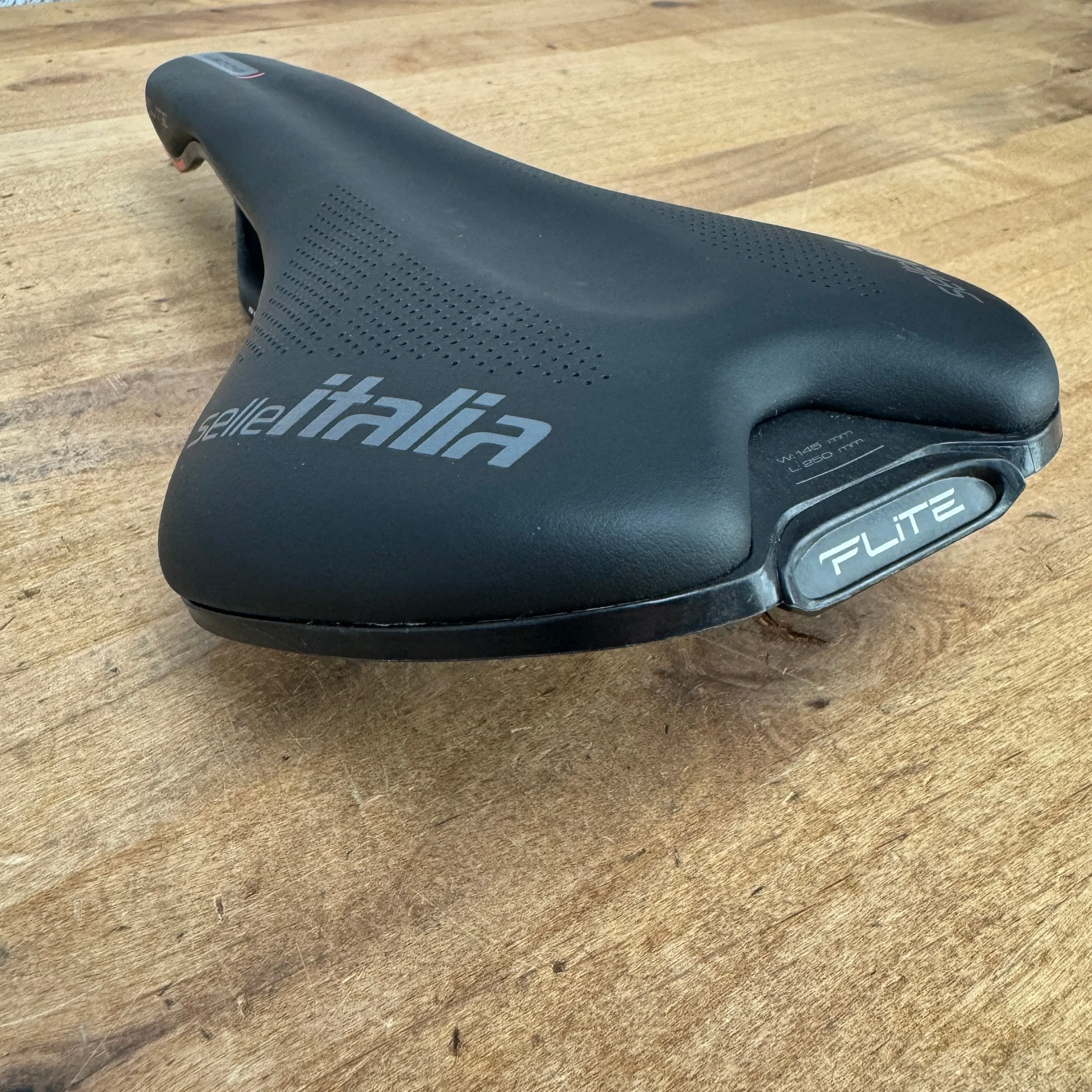 Low Mile! Selle Italia Flite Boost Kit Carbonio 7x9mm Carbon Rails 145mm Saddle