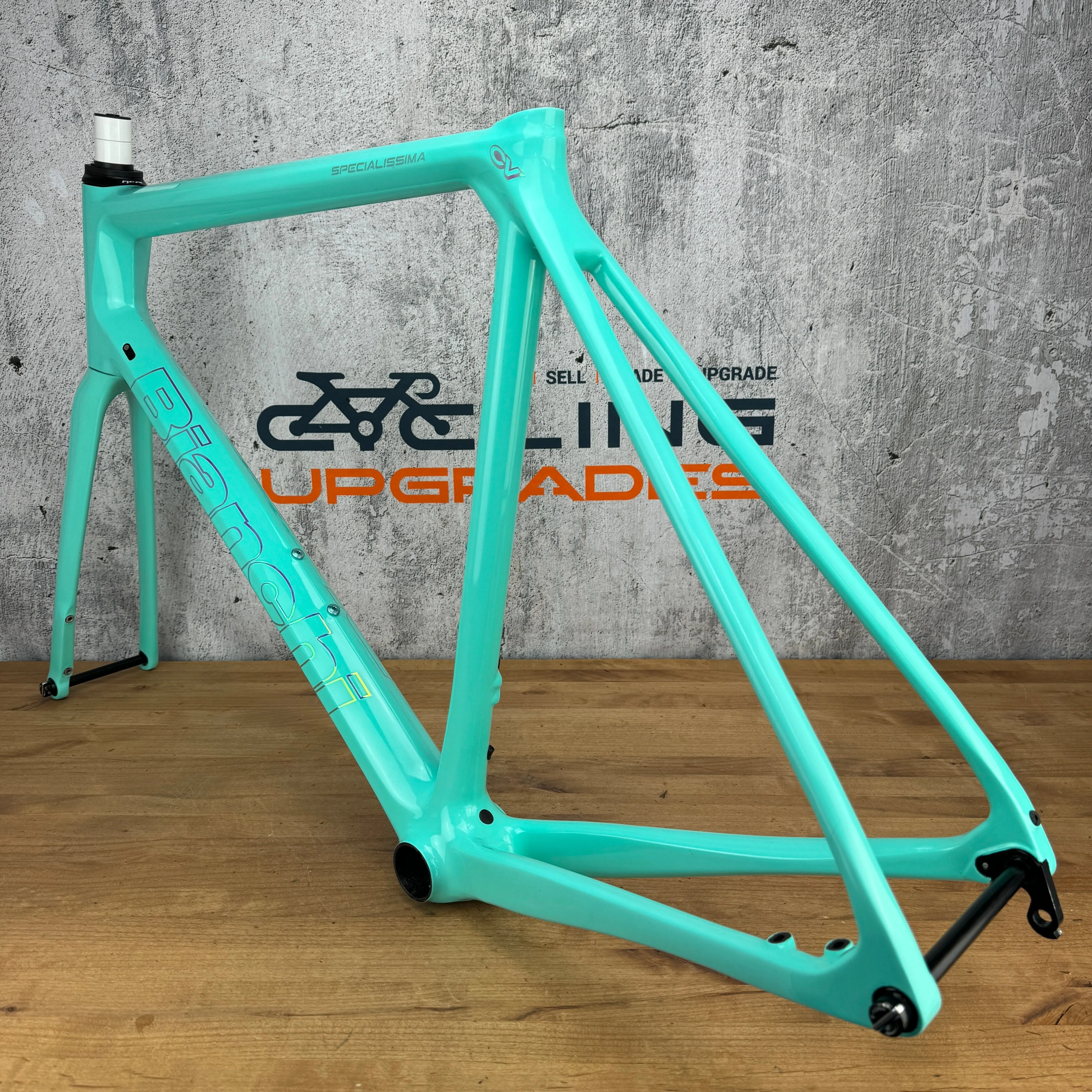 Mint! 2022 Bianchi Specialissima 59cm Carbon Disc Frameset Celeste Mermaid Scale