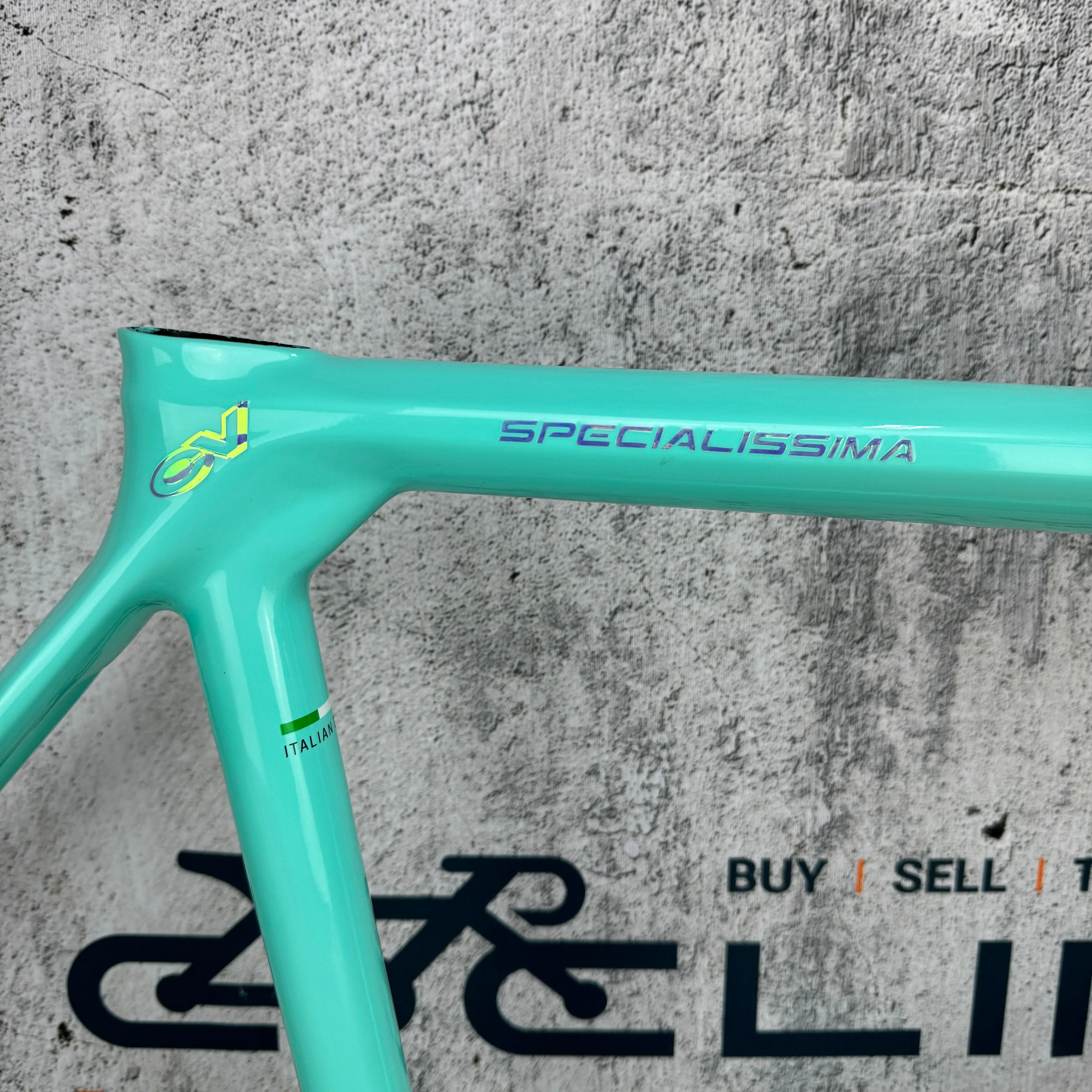 Mint! 2022 Bianchi Specialissima 59cm Carbon Disc Frameset Celeste Mermaid Scale