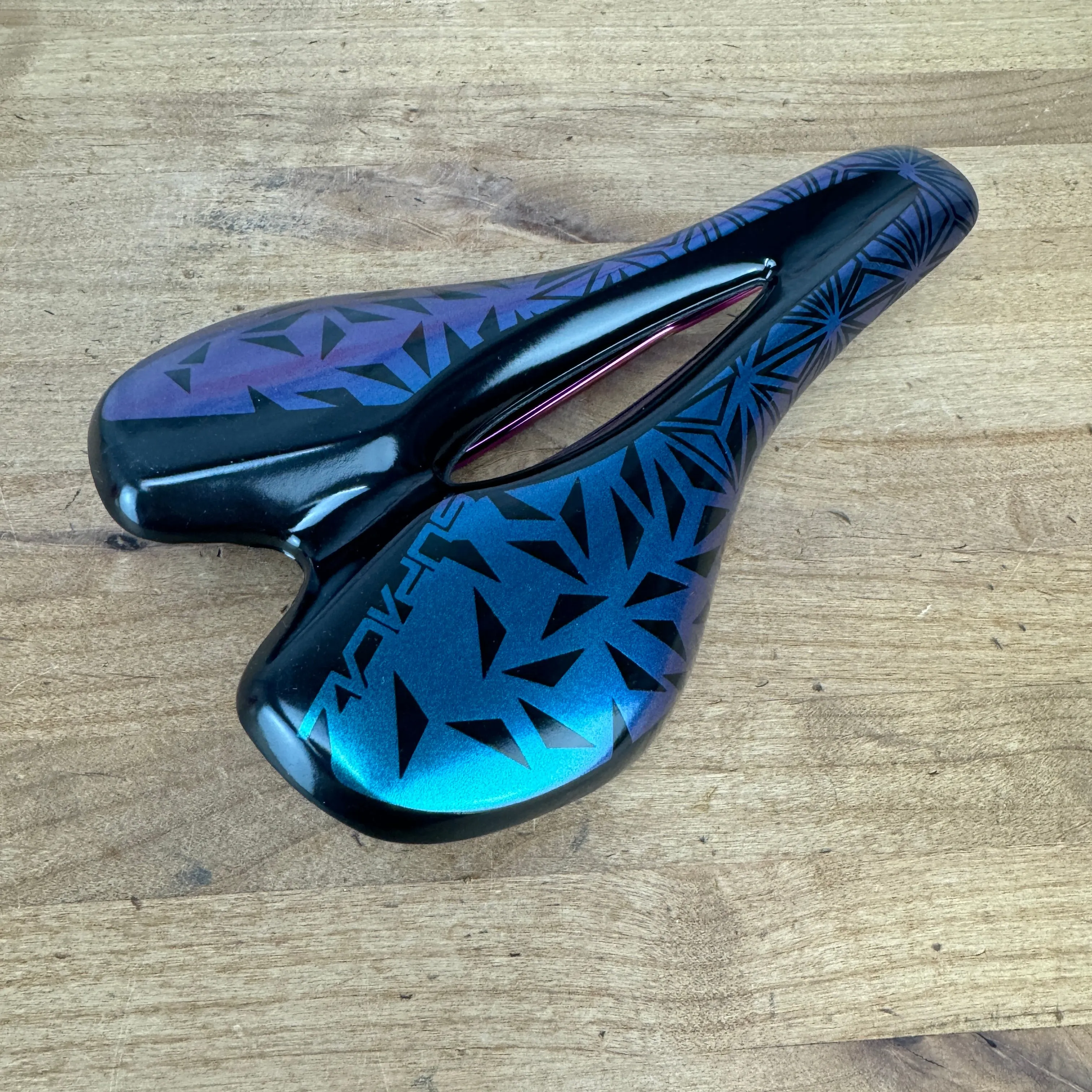 Mint! Supacaz Ignite Ti 7x7mm Titanium Rails 143mm Bike Saddle Oil Slick 253g