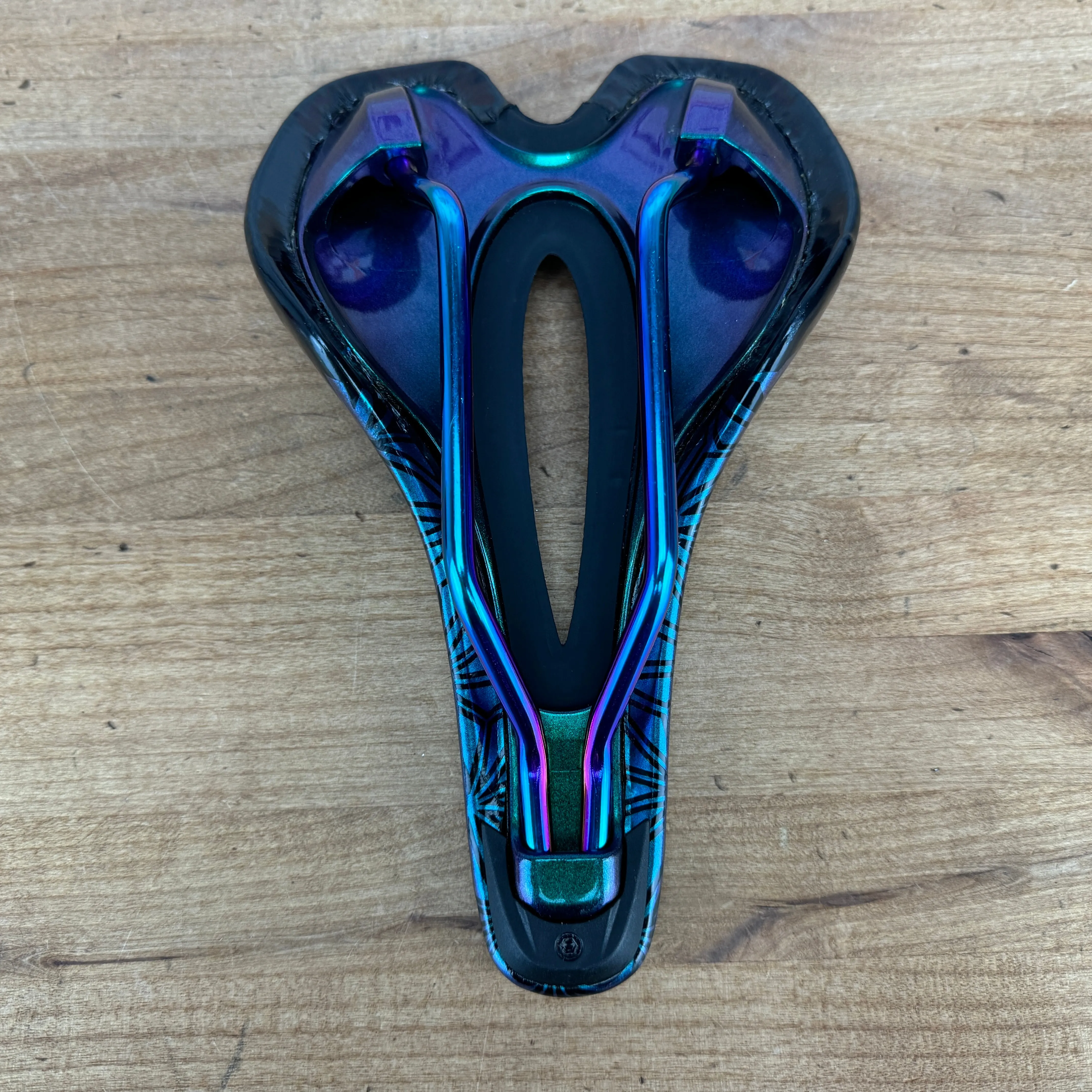 Mint! Supacaz Ignite Ti 7x7mm Titanium Rails 143mm Bike Saddle Oil Slick 253g