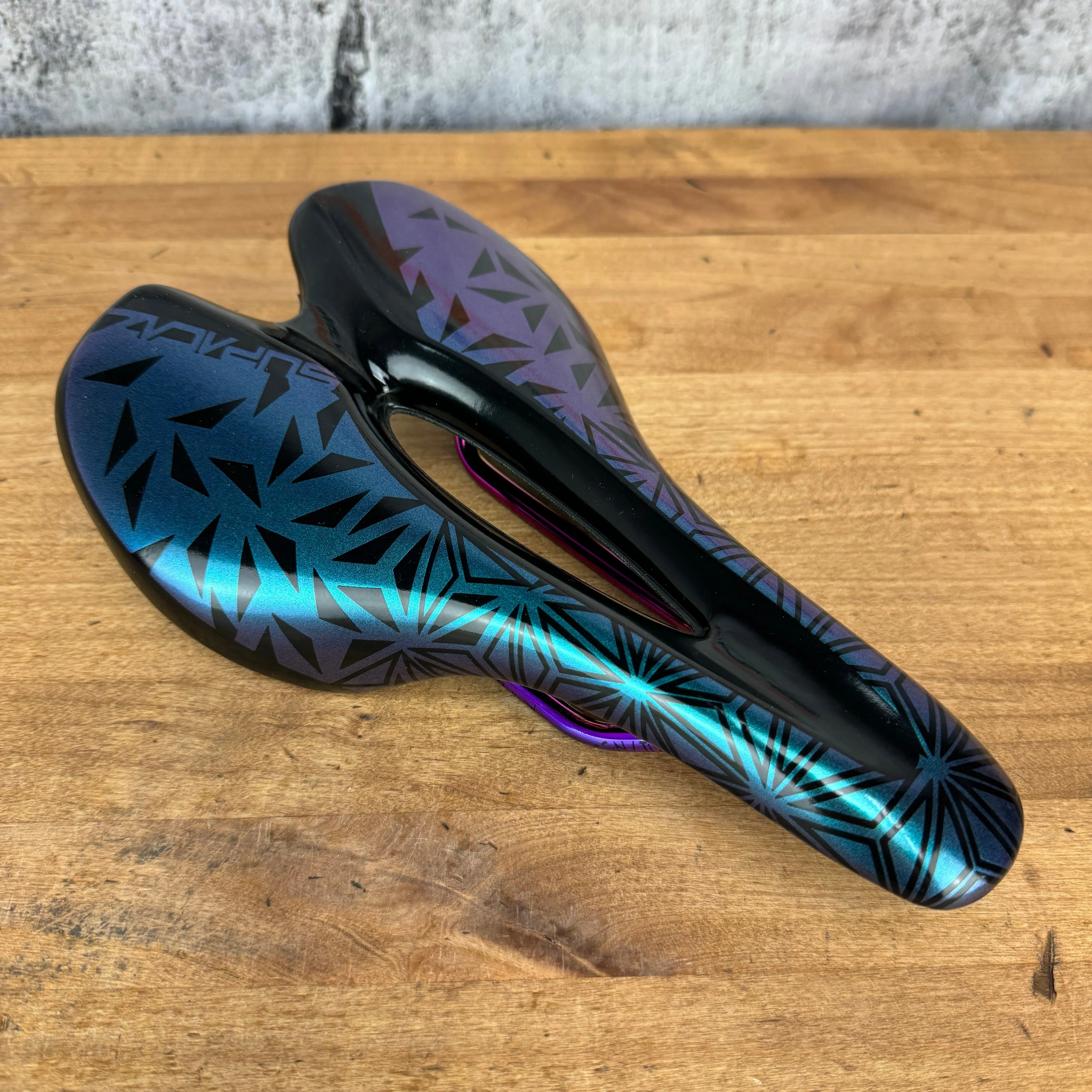 Mint! Supacaz Ignite Ti 7x7mm Titanium Rails 143mm Bike Saddle Oil Slick 253g