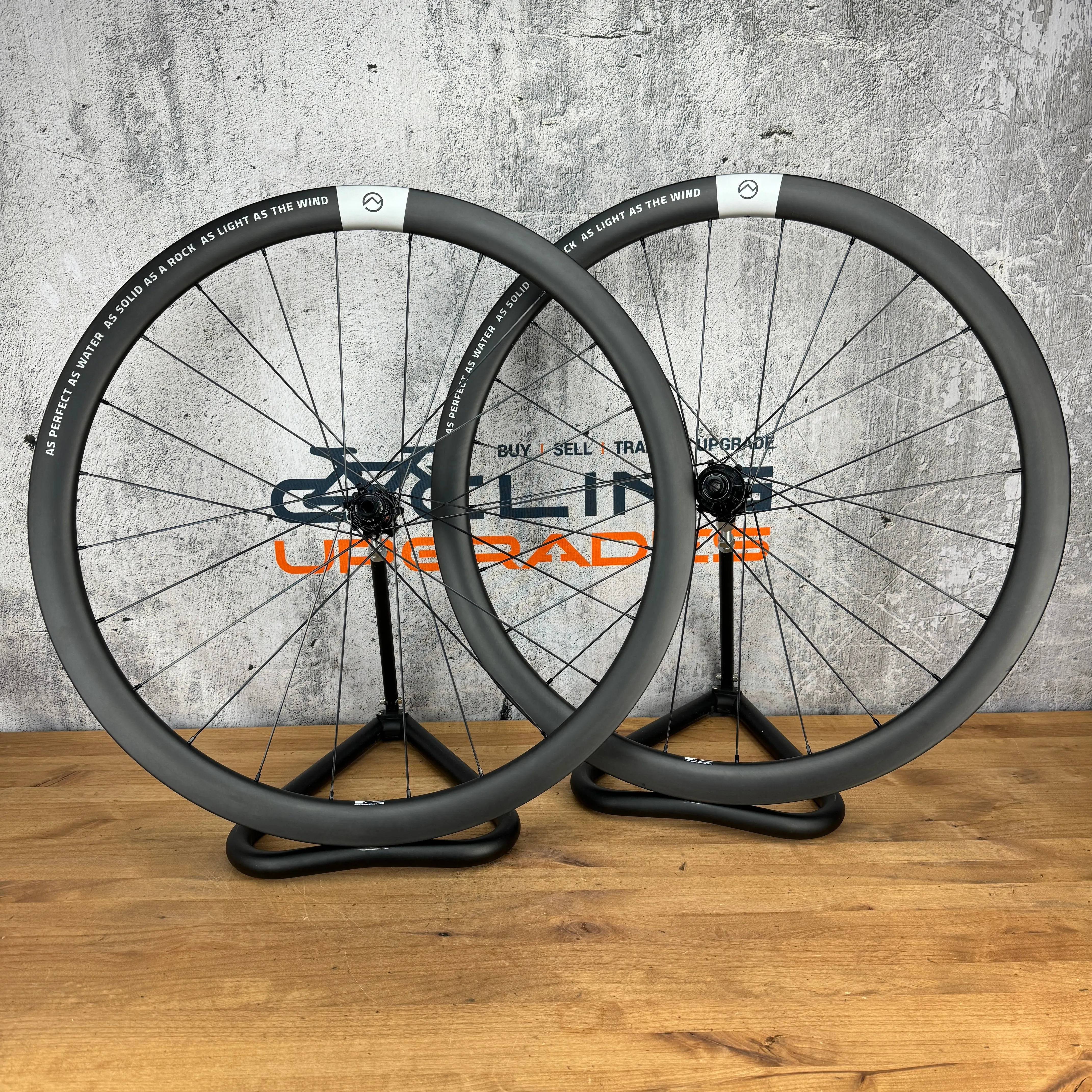 New Takeoff! Officine Mattio 40mm Carbon Tubeless Disc Wheelset Carbon-Ti 1459g