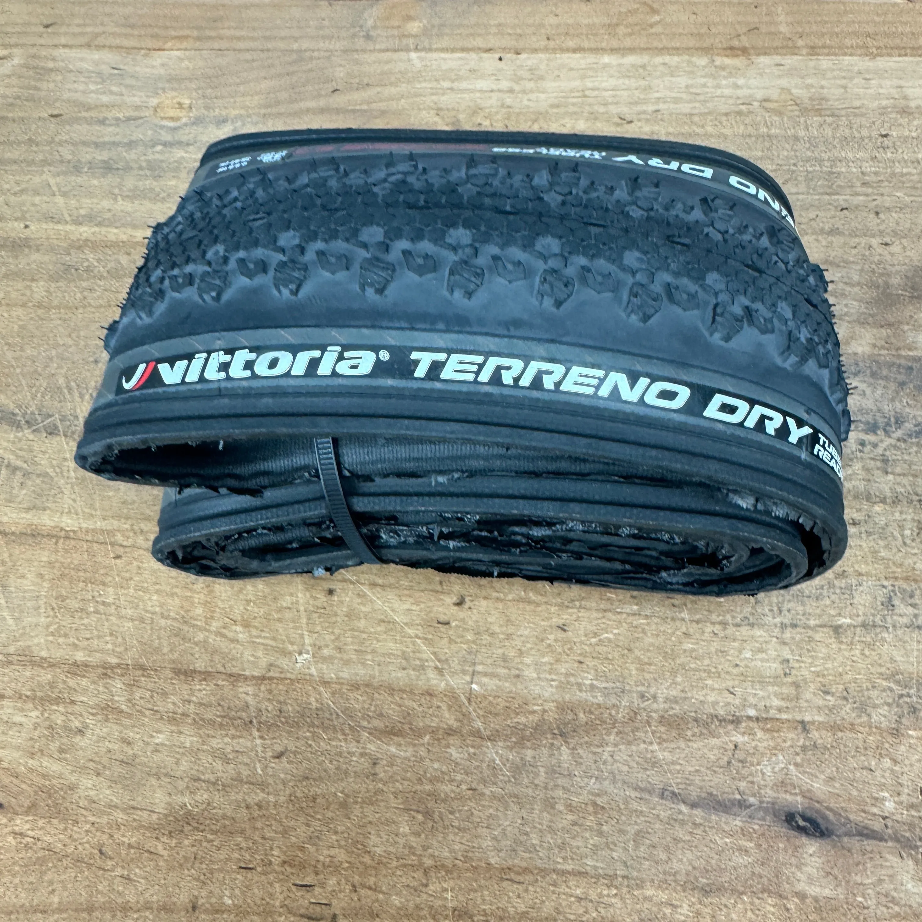 New Takeoff! Pair Vittoria Terreno Dry 700c x 35mm Tubeless Anthracite Tires