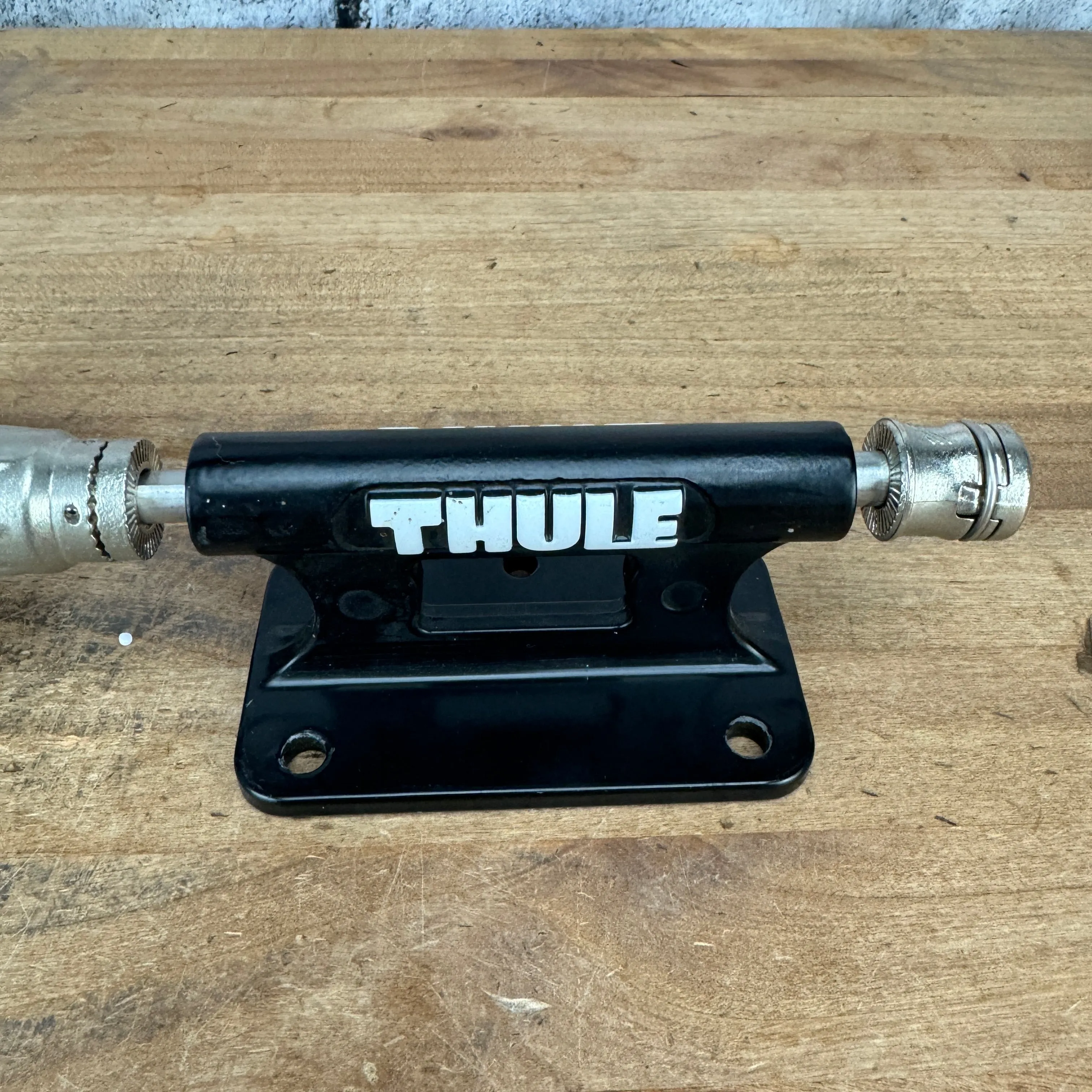 New! Thule BSA-821XT Low Rider Rim Brake Fork Mount Carrier Rack MSRP $70