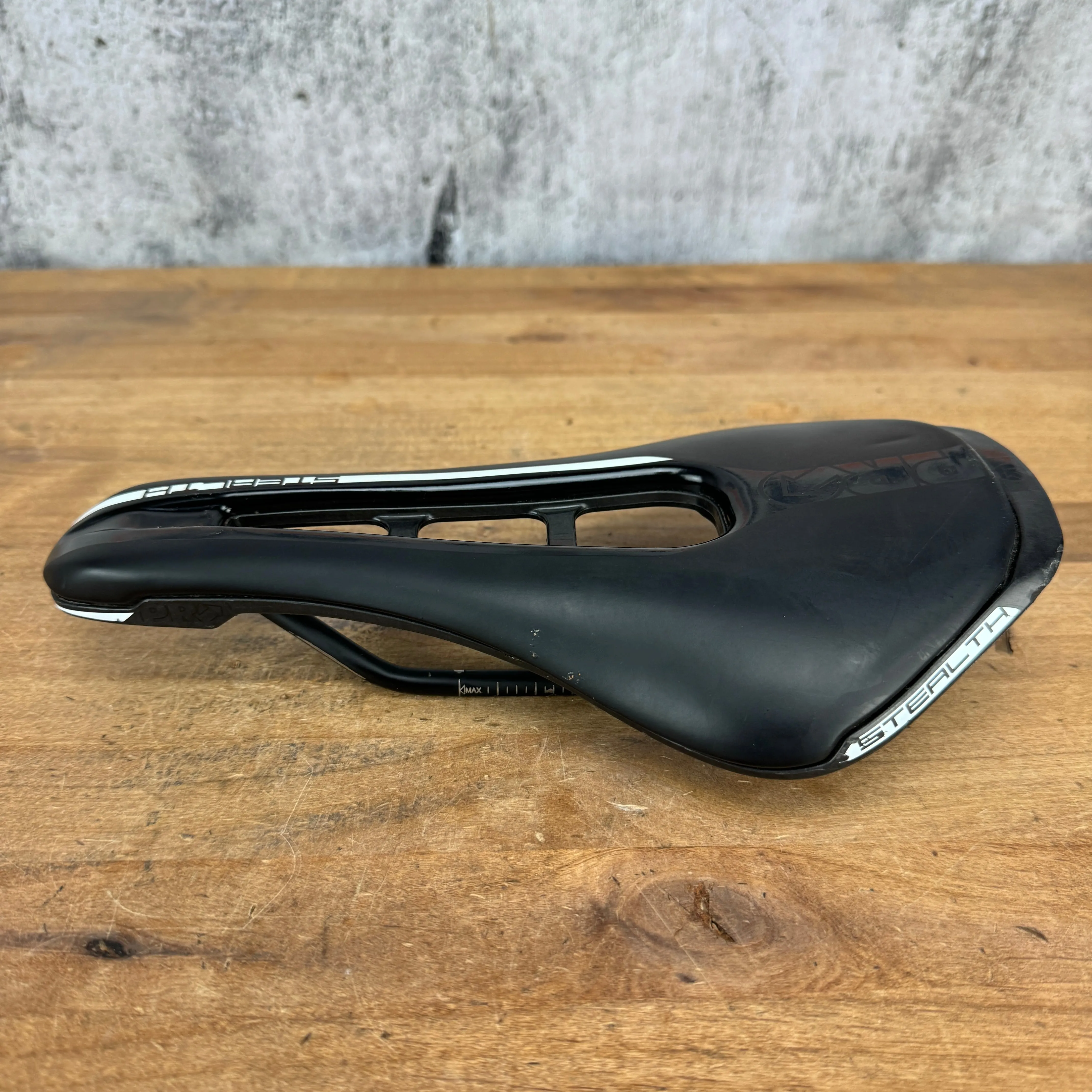 Shimano Pro Stealth 142mm 7x7mm CrMo Rails Bike Saddle 130g