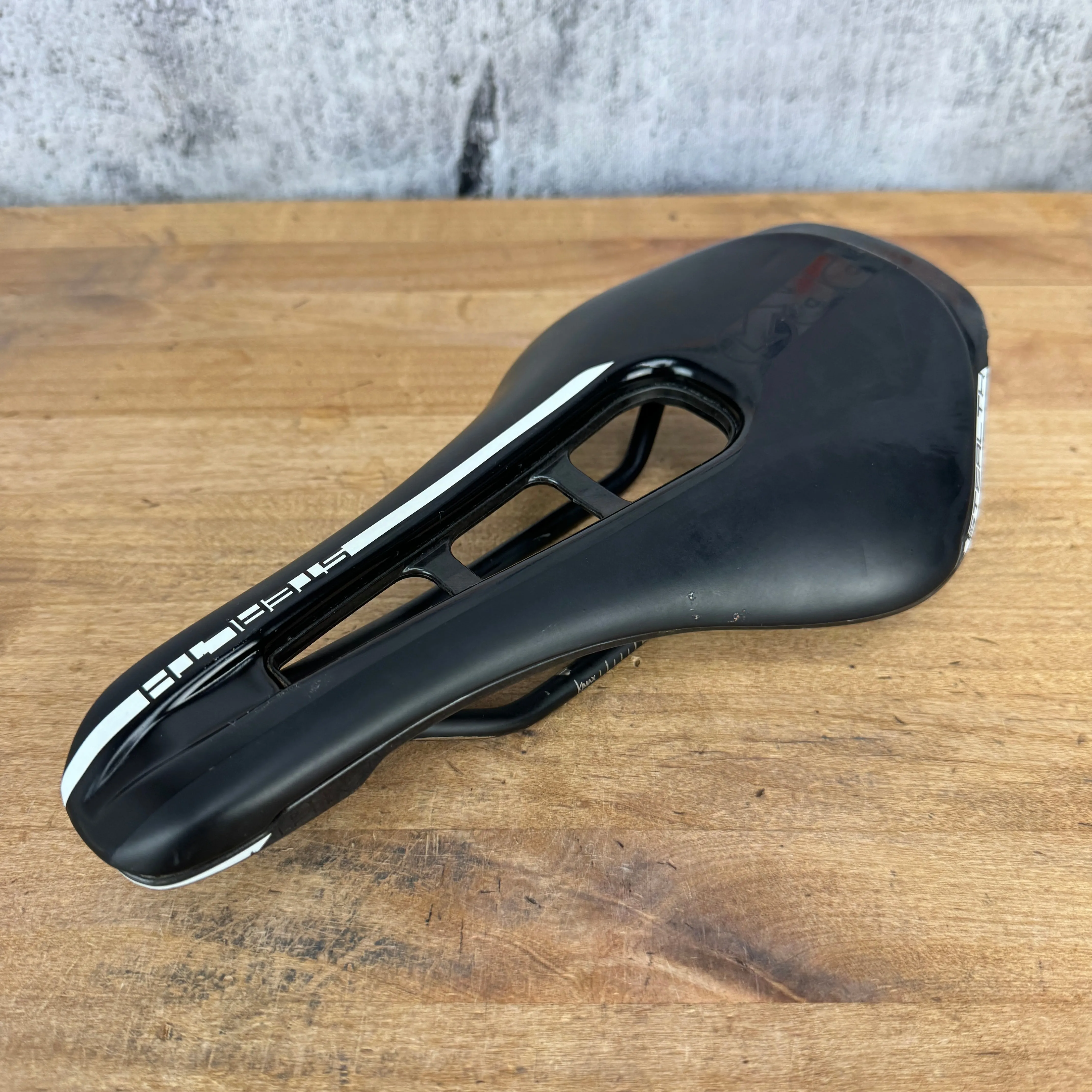 Shimano Pro Stealth 142mm 7x7mm CrMo Rails Bike Saddle 130g