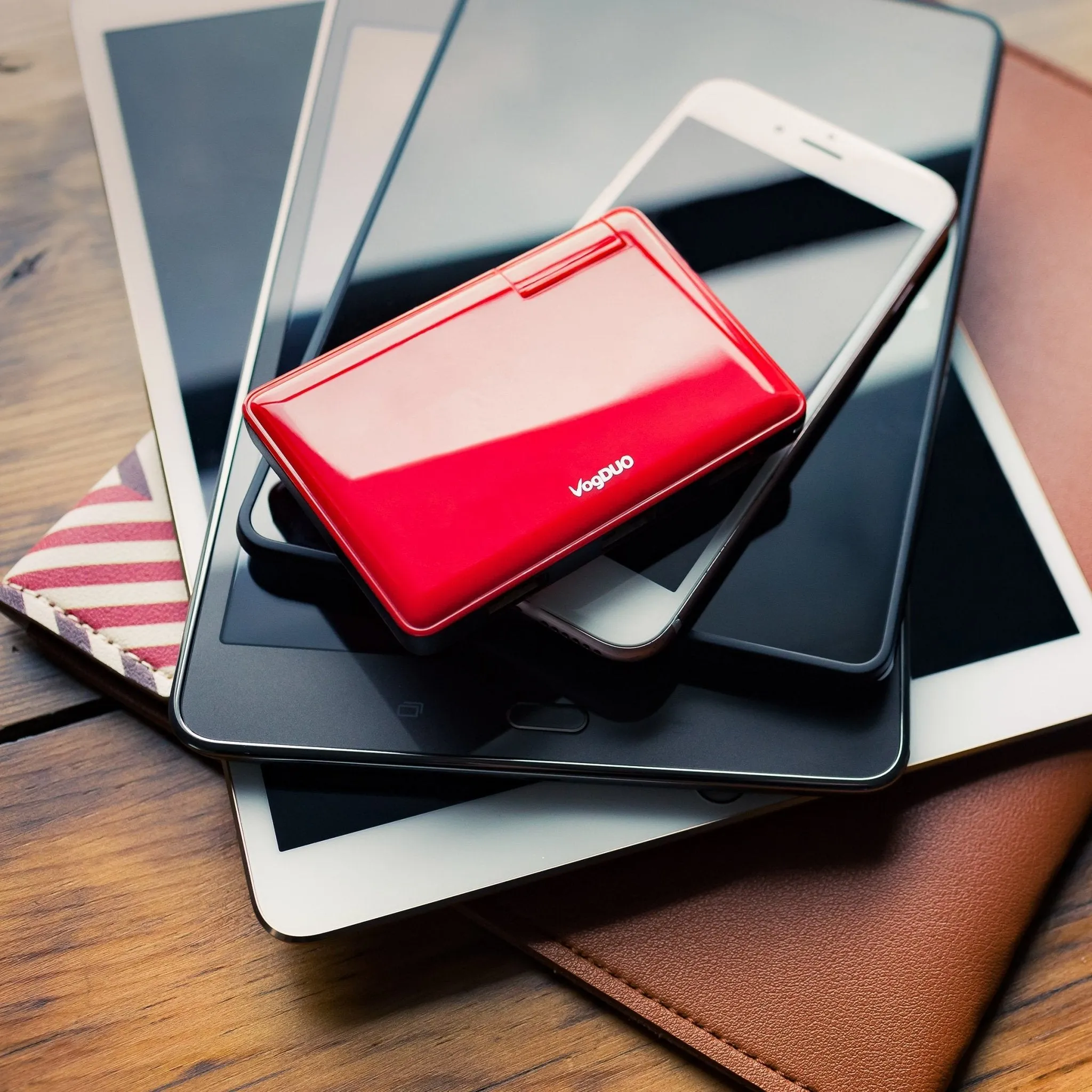 Slim Wall Chargers - Couple's Pack- Black and Red (UL/DoE VI)